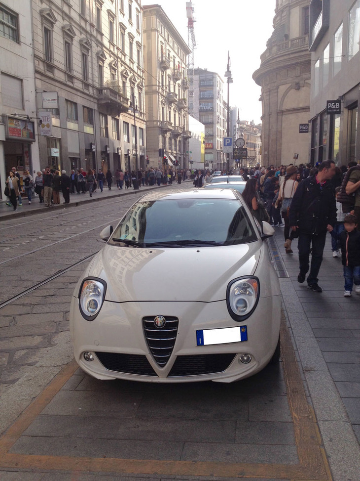 「アルファ・ロメオ・ミト」。撮影（2016年）したのはミラノにあるトリノ通りということで「MiTo」だ。