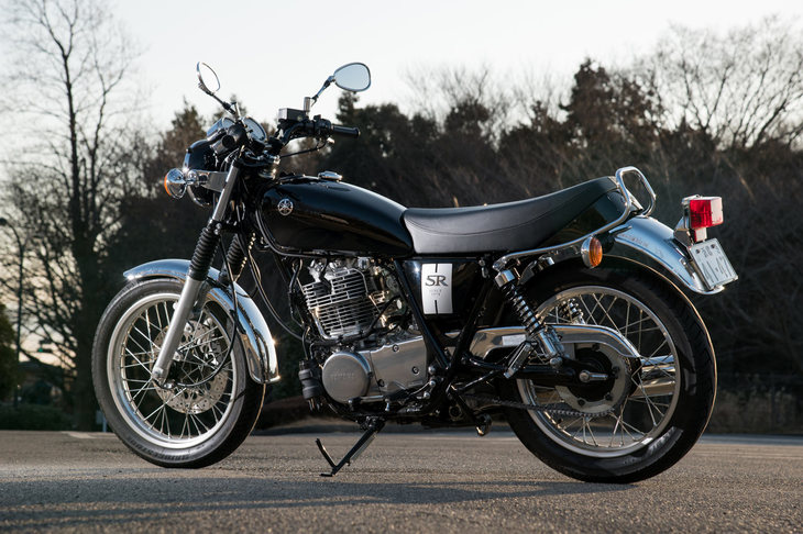 ヤマハSR400（写真：向後一宏）