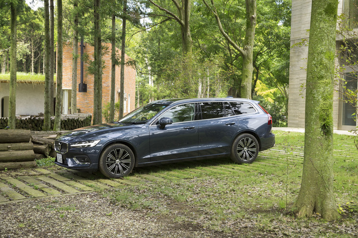 ボルボV60 T5インスクリプション