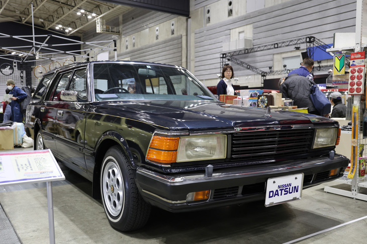 これもバラクーダが展示した「日産セドリック／グロリア ワゴン」（WP430）の英国仕様となる1984年「ダットサン280Cエステート」。フロントグリルはグロリア用で、ヘッドライトは国内仕様ではハードトップ用の角目2灯。エンジンも国内用には存在しない2バレルキャブ仕様のL28Sという。
