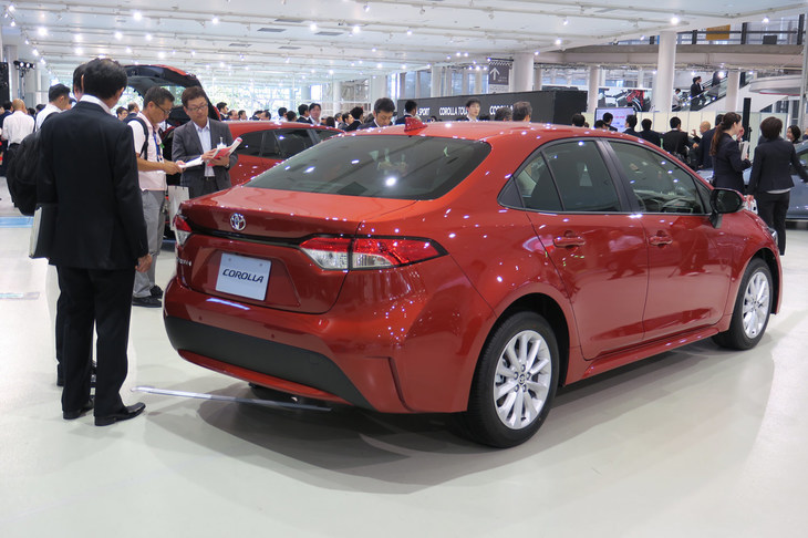 トヨタ・カローラS（エクステリア）