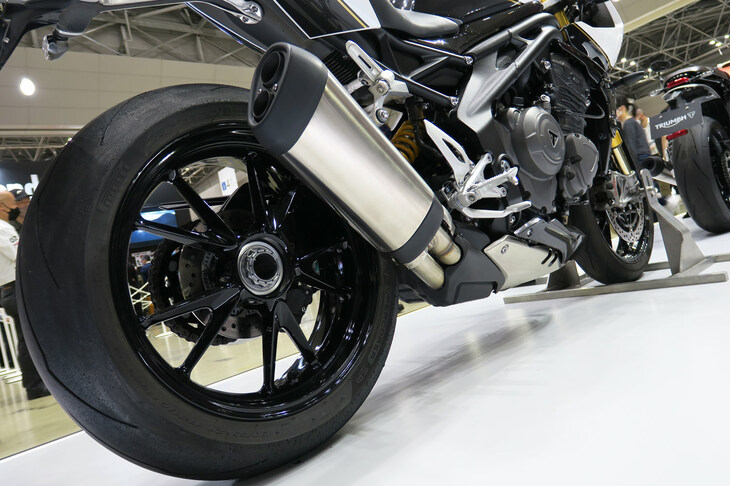 トライアンフ・スピードトリプル1200RR