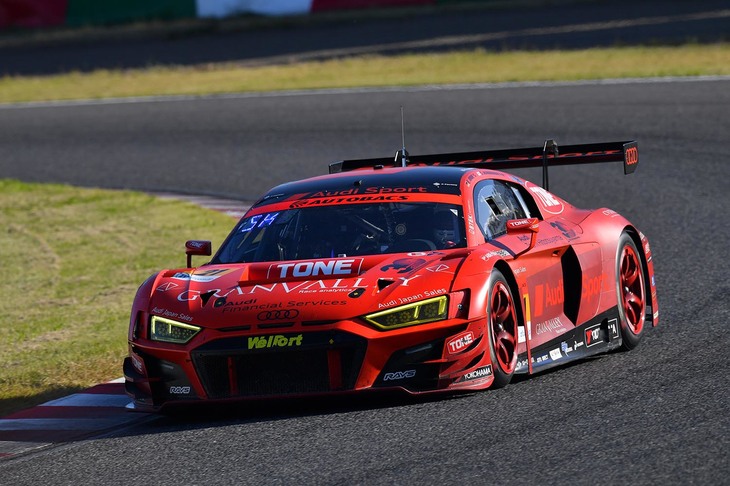 GT300クラスを制したNo.21 Hitotsuyama Audi R8 LMS。ドライバーの川端伸太朗と近藤 翼は、GT300クラスで初の勝利を手にした。