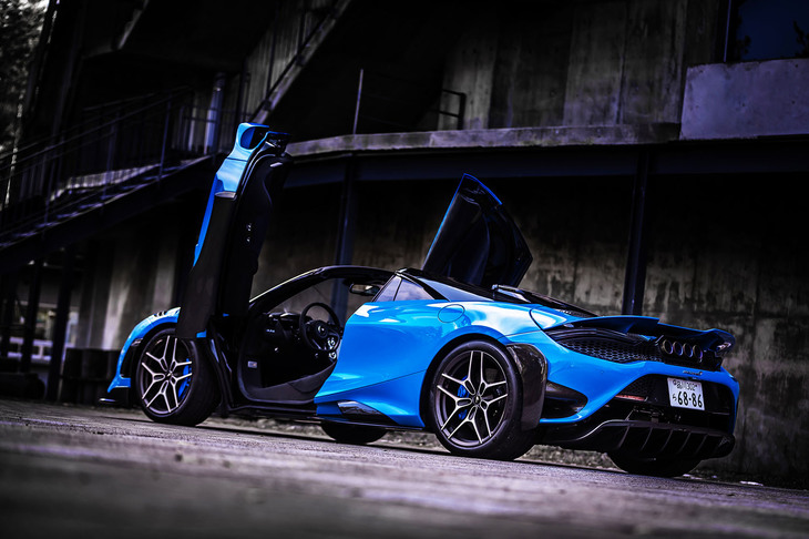 今回の試乗車両がまとっていた外板色は「アンビットブルー」。「エクステリアエリートペイント」と呼ばれるオプションカラーとしてラインナップされている。