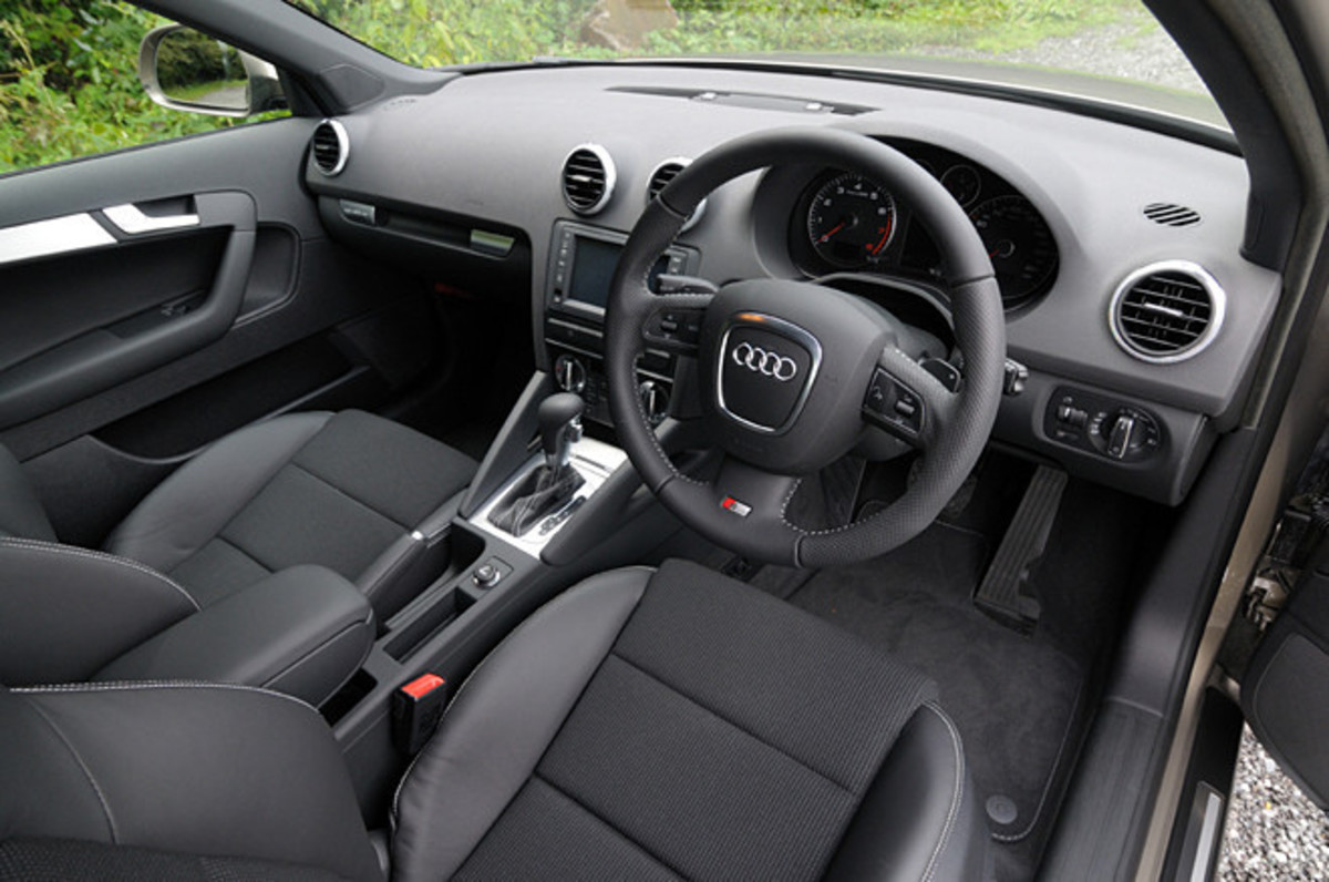 アウディa3スポーツバック 1 4tfsi Ff 7at 2 0tfsiクワトロ 4wd 6at 試乗速報 進化は見た目以上 Webcg