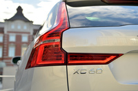 今回の試乗車は、2リッター直噴ガソリンターボエンジンを搭載した「T5 AWD」の上級グレード「T5 AWDインスクリプション」。「XC60」はグローバルの販売台数の約3割を占める、ボルボのベストセラーモデルだ。