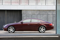 清水「『EQE』や『EQS』には、初代『CLS』（写真）の発展版みたいなイメージを持っていたんだけどなぁ」　
	ほった「そ、そうですか……」