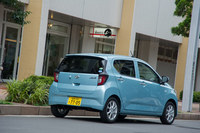 2代目となる新型「ミラ イース」は2017年5月に登場。なお、「ミラ」についてはフルモデルチェンジはされず、従来モデルがそのまま販売されている。