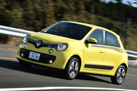 2016年は売り切れに近い状態だったという「トゥインゴ」。愛らしいコンパクトなボディーと、171万円からという価格で、今年も人気を集めそう。