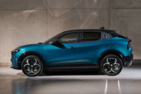 ブランド初のBEVも用意！ アルファ・ロメオから新型コンパクトSUV「ミラノ」登場の画像