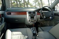 オペル・アストラ2.0 Turbo Sport／キャデラックSRX／シボレー・オプトラ【短評】