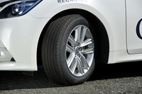 「GR-XI」は大型セダンからコンパクトカーまでカバーする製品。175/65R14～245/45R19の、30種類のサイズが用意されている。