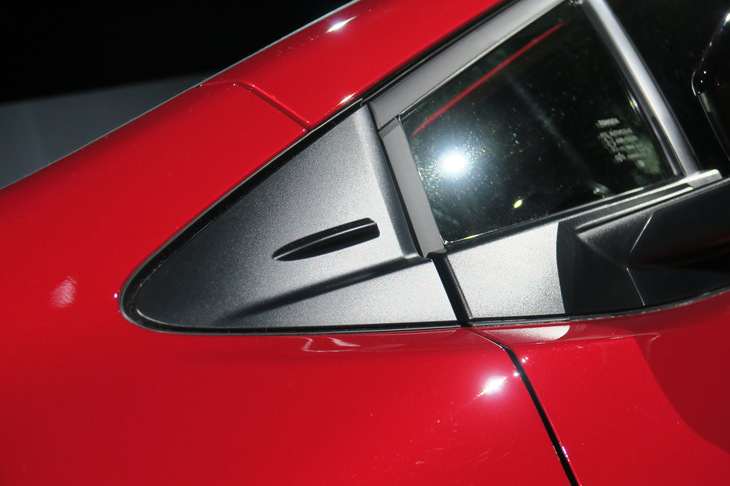 トヨタ・プリウス2.0L HEVプロトタイプ（空力デバイス「エアロスタビライジングフィン」）