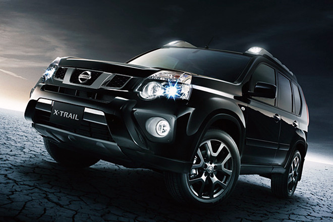 2012年10月に発売された「日産エクストレイル20XttブラックエクストリーマーX」。このような、タフなイメージを一段と強調した特別仕様車（の中古車）もチェックしておきたい物件だ。