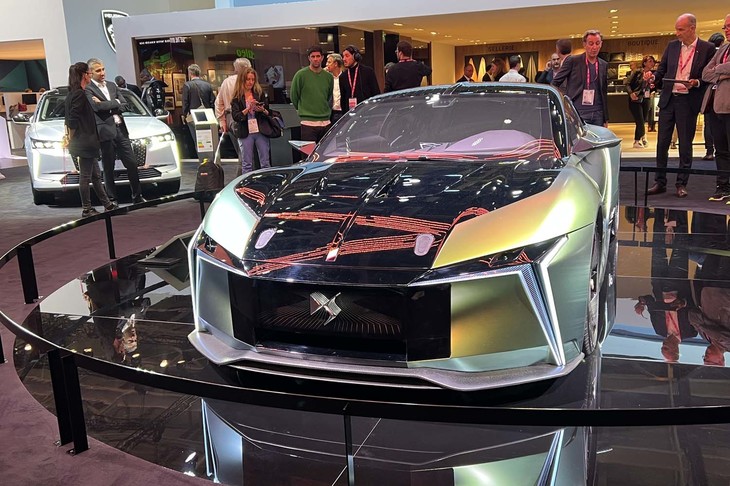 DSオートモビルズの展示エリアの様子。