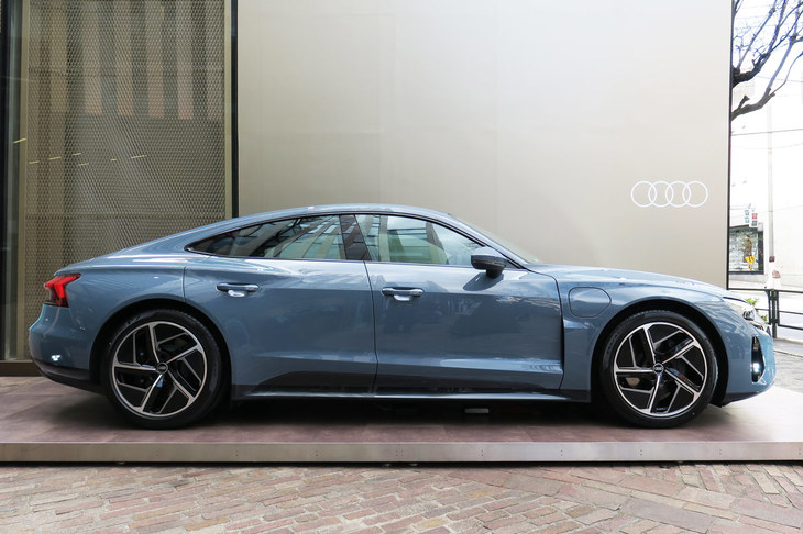 アウディe-tron GTクワトロ（エクステリア）