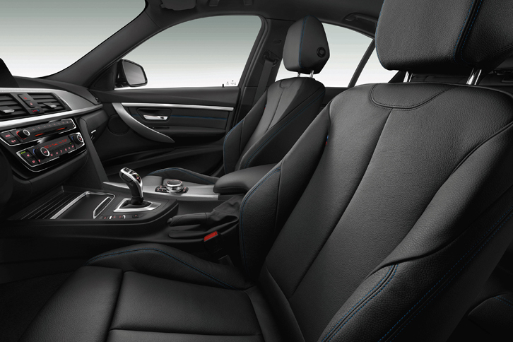 ブラックのダコタレザーで仕立てられた、「3シリーズ Mスポーツ Edition Shadow」のインテリア。