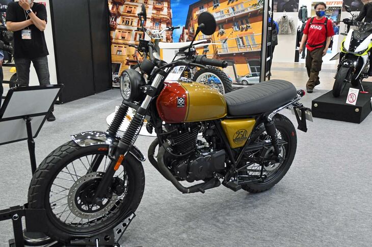 ブリクストン・クロムウェル250