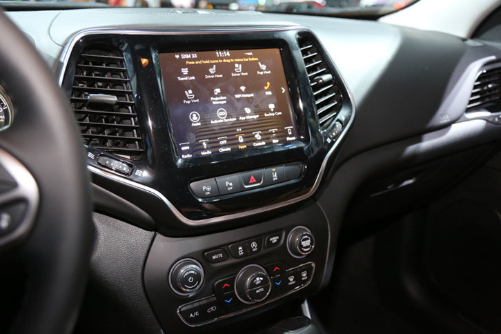 ジープ・チェロキー（インテリア）