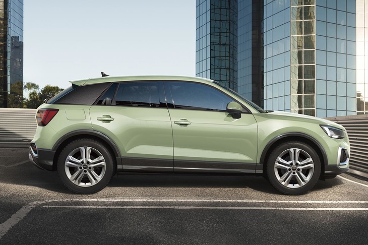 アウディとしては初となる新色「アップルグリーンメタリック」が設定された。