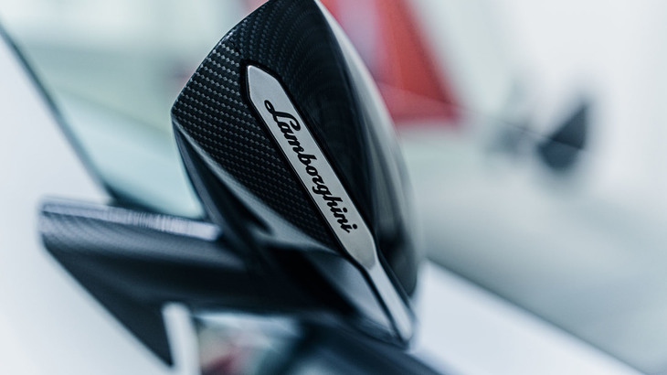 ランボルギーニ・カウンタックLPI800-4（ドアミラー）