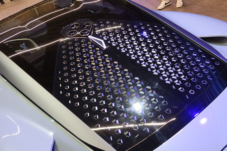 レクサスLFAコンセプト（リアウィンドウ）