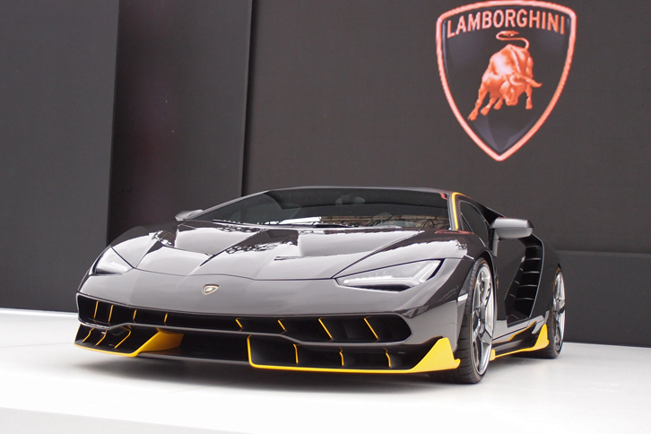 ランボルギーニ・チェンテナリオ