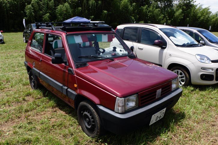 すっかり希少な存在になってしまった初代「パンダ」。日本でも高い人気を誇ったフィアットの一台だ。
			 
