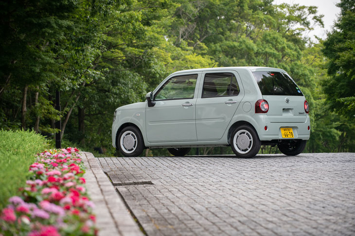 2018年6月に発表・発売された「ダイハツ・ミラ トコット」。「ミラココア」の後継モデルだが、実質的には全くコンセプトの異なるクルマとして登場した。