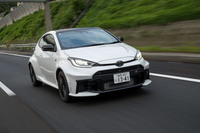 1.6リッター3気筒ターボエンジンは最高出力304PS、最大トルク400N・mへとパワーアップ。排気音がより勇ましくなったように感じられた。