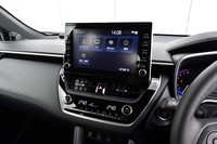 オーディオ機能とスマートフォン連携機能を持つ「ディスプレイオーディオ」は全車に標準装備。7インチサイズが基本で、写真の9インチサイズは「Z」「S」グレード限定のオプション扱いとなる。