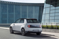 「ホンダe」には、他のEVとの共用を想定した、新開発のEV専用アーキテクチャーが使われている。