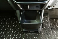 トレイの下部にあるゴミ箱。取り外して水洗いができる。