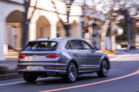 今回は高速道路で郊外に足を延ばし、約360kmを走行。燃費は車載燃費計計測値で7.5km/リッター、満タン法で7.0km/リッターを記録した。