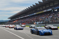 スタート前のグリッドの様子。