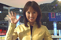 
	スズキブースの河野真穂さん
	 