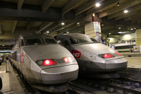 パリ・モンパルナス駅のTGV専用ホームで。