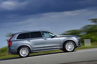 「XC90 T6 AWD インスクリプション」のボディーサイズは、全長×全幅×全高＝4950×1960×1760mm、ホイールベース＝2985mmとなっている。