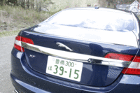 写真をクリックするとシートが倒れるさまが見られます。