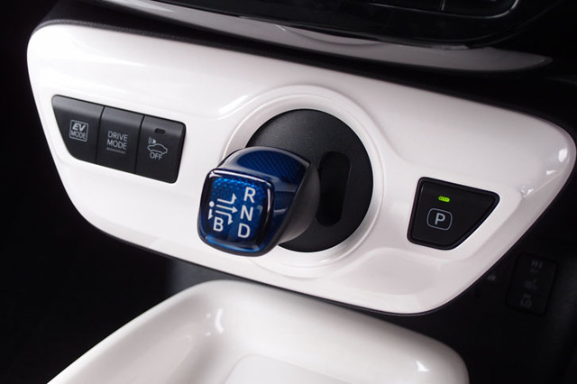 トヨタ プリウス 開発者インタビュー 生真面目なんて言わせない Webcg