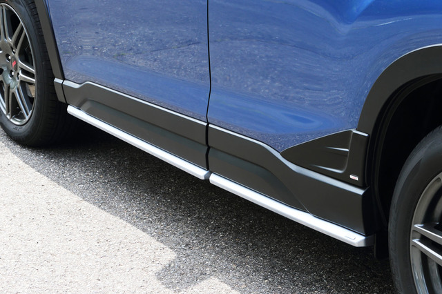 ハイエース用 TRD サイドスカート Ver.2 シルバー 運転席側のみ