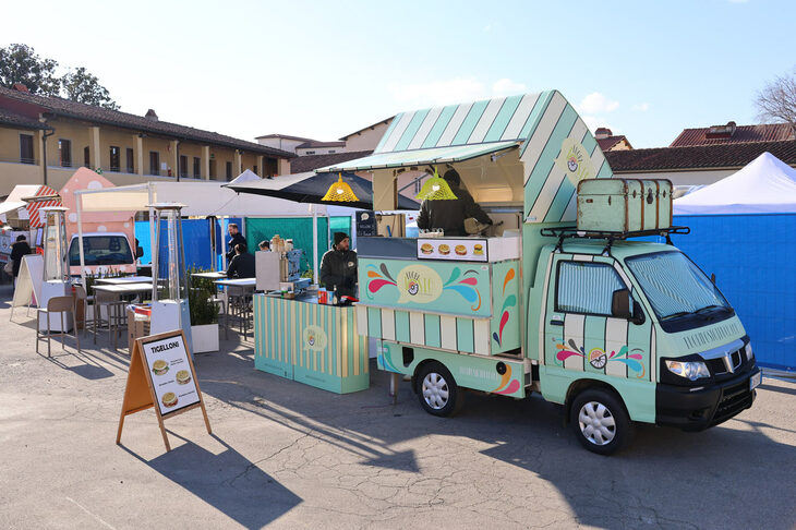 「ポーター」は、フードトラックの定番車種でもある。2024年1月、フィレンツェで。