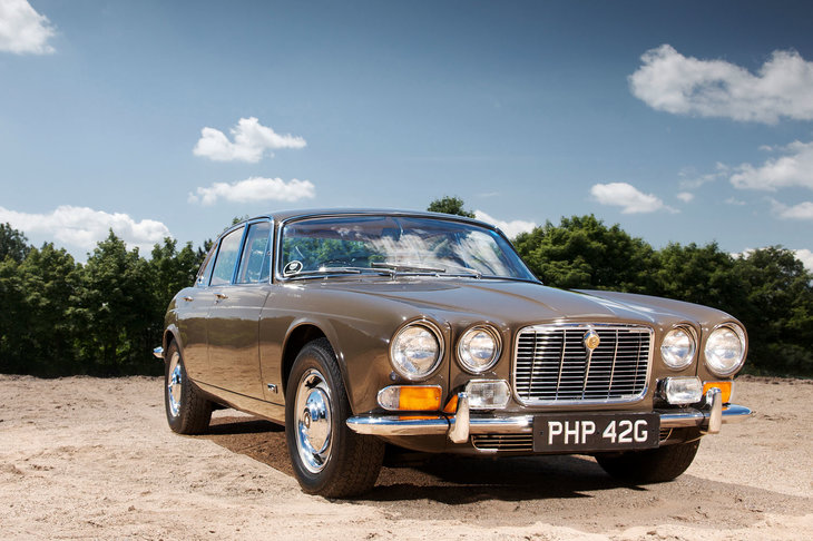 新世代ジャガーの旗手として1968年に登場した「XJ」。今日にもその名が受け継がれる、サルーンの傑作である。