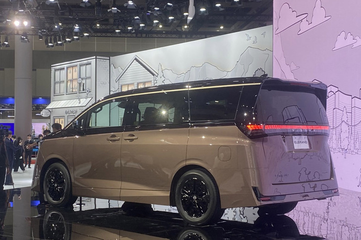 日産ブースで次期「エルグランド」を拝む。「トヨタ・アルファード」に一矢報いることを期待したい。