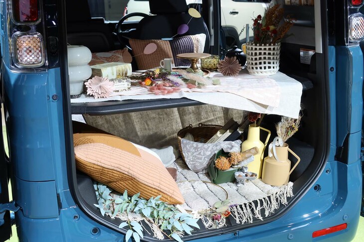 スズキ・スペーシア ベースXF カフェ仕様（ラゲッジルーム）