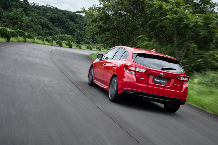 スバル・インプレッサスポーツ2.0i-S EyeSight