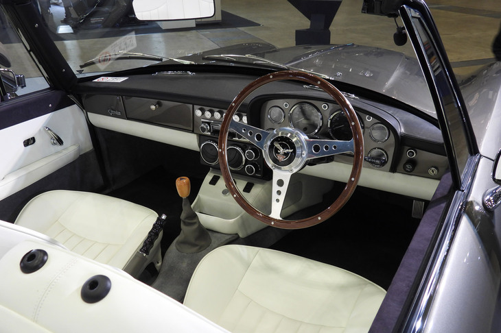 アルヴィス3リッター グラバー スーパー カブリオレ（コンティニュエーションモデル）