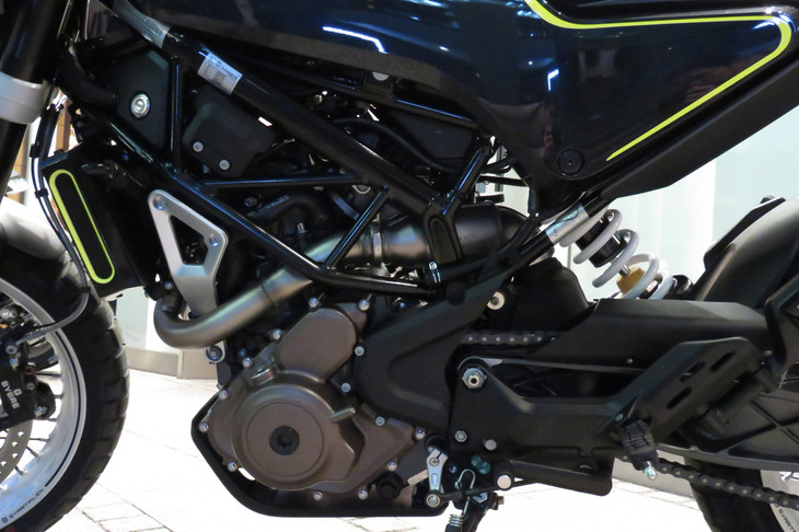 ハスクバーナ・スヴァルトピレン401