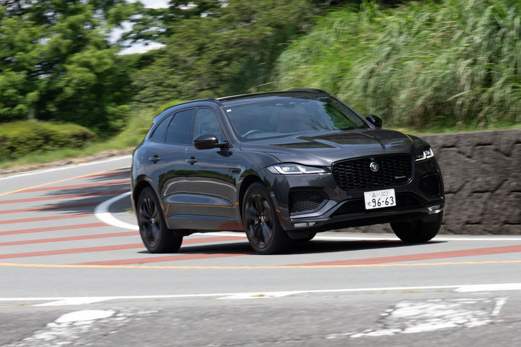 2024年5月にはジャガーブランドの設立90周年記念モデルが新グレードとして追加された。ただしプラグインハイブリッドの「P400e」は選べない。