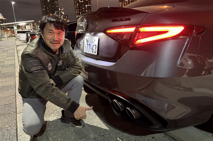 アクラポビッチのマフラーは、ステキなサウンドを奏でながら首都高を快走。「RACE」モードではさらに戦闘的なサウンドになる。